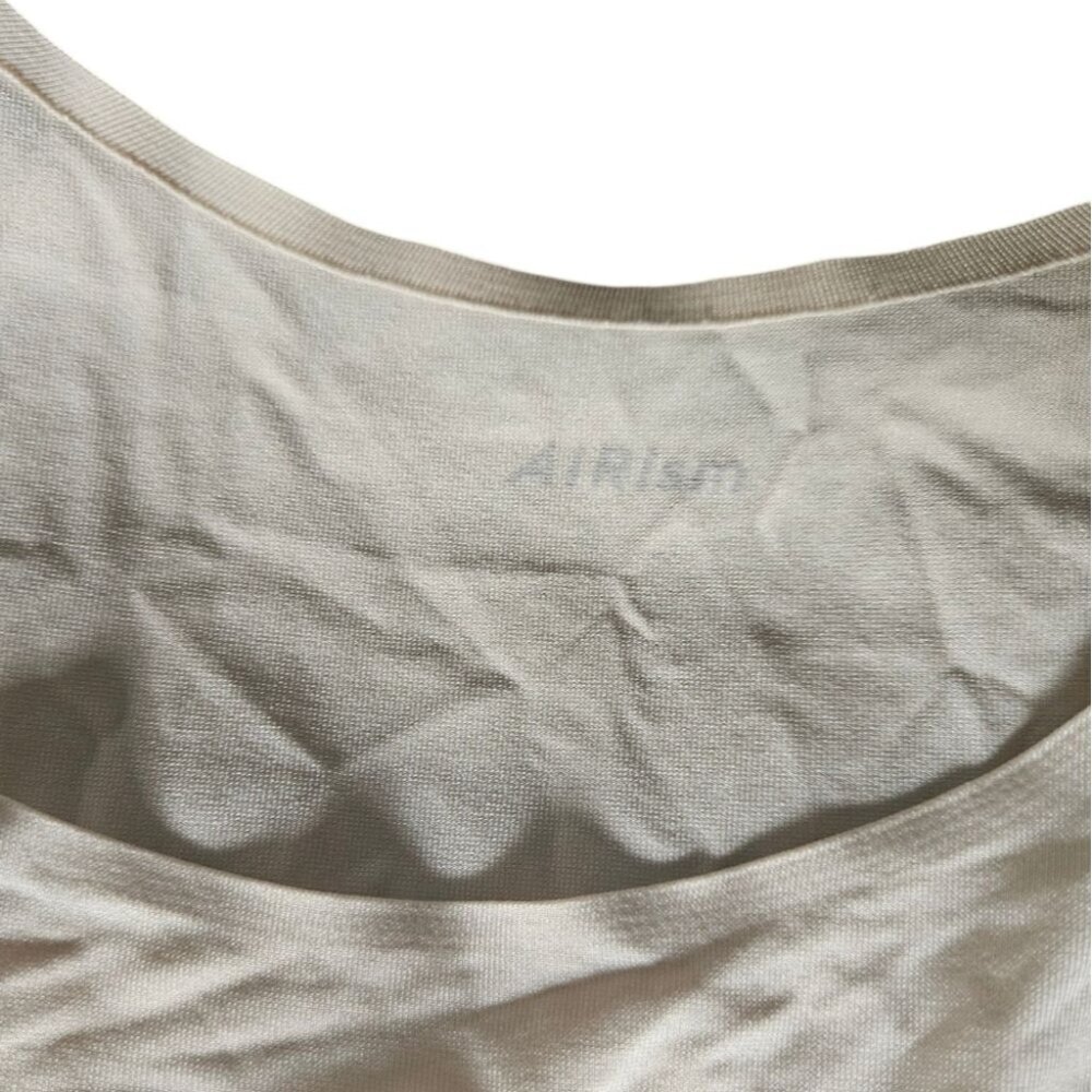 AIRism SLEEVELESS TOP - Picture 2 of 4